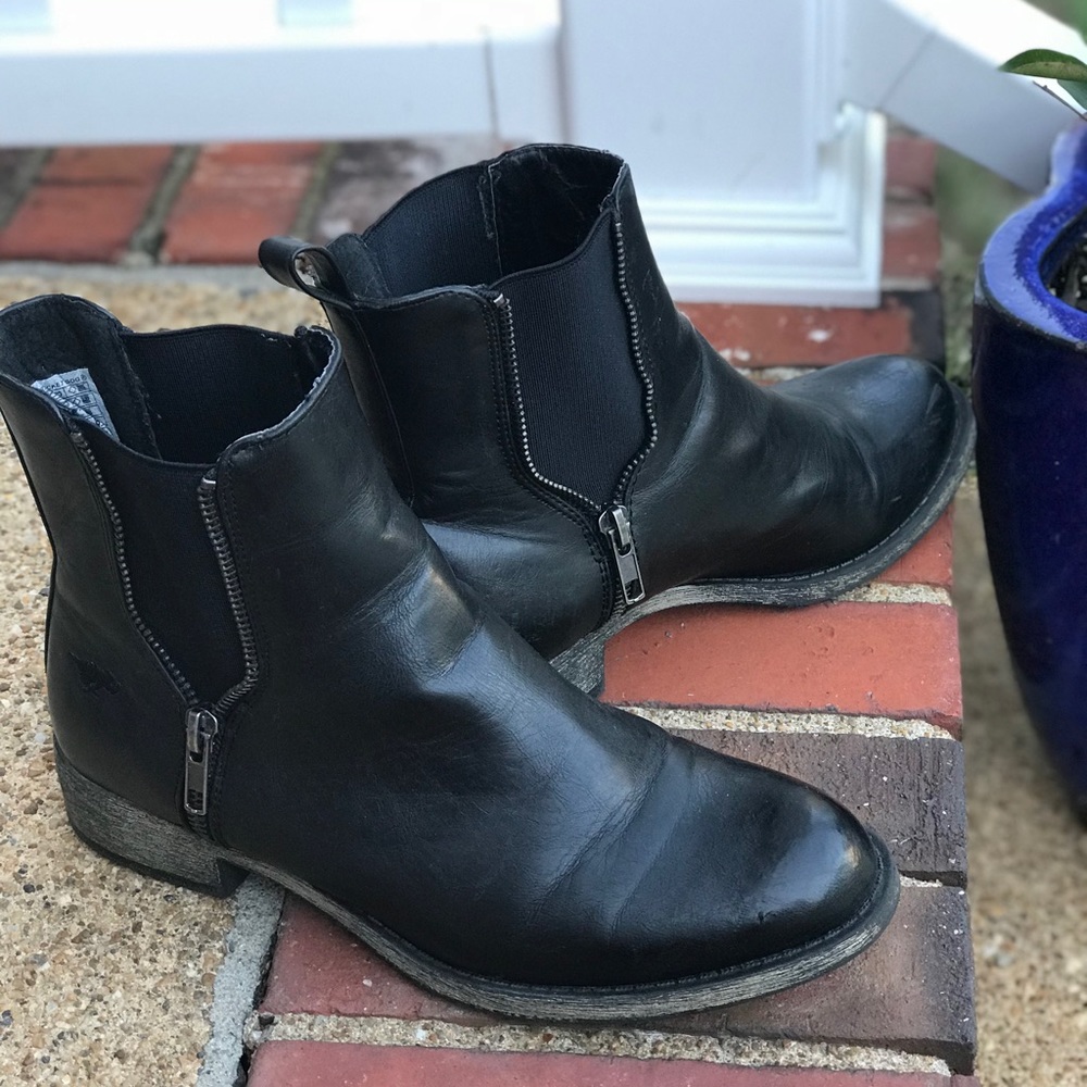 Black leather booties - Picture 3 of 4
